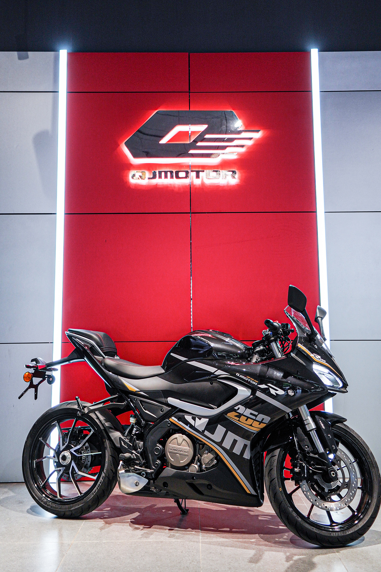 QJ 赛250拍摄