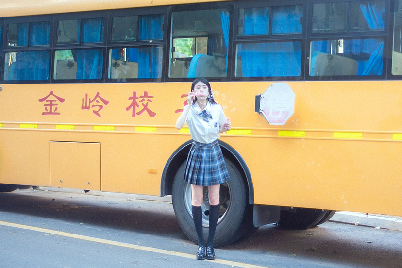 这个少女在发光耶