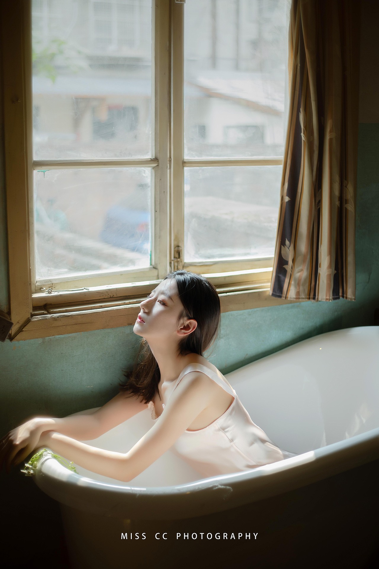 雏菊（图ZMjQ0MzgyMzE2） - 人像摄影 - 站酷设计师CC小姐呀原创素材 - 站酷ZCOOL