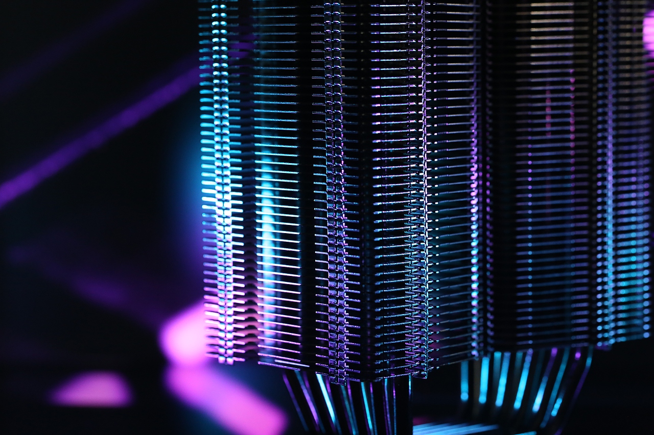 采融Mega Shadow Black黑变绝版散热器摄影