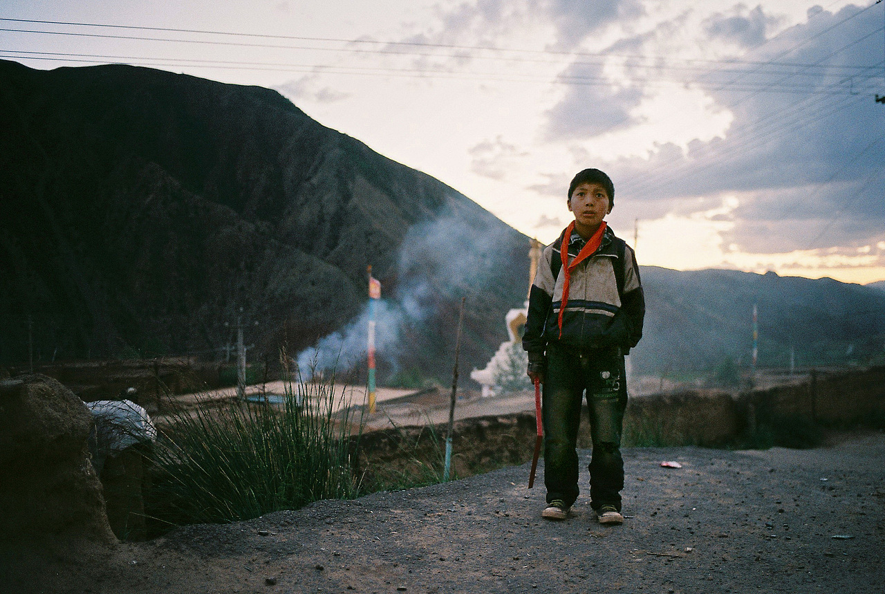 甘南到青海（图ZMTQyOTIyMTMy） - 人文/纪实摄影 - 站酷设计师街头春哥原创素材 - 站酷ZCOOL