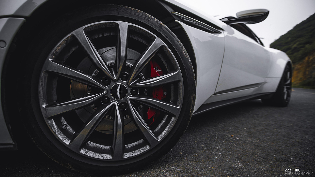 【阿斯顿·马丁】ASTON MARTIN DB11