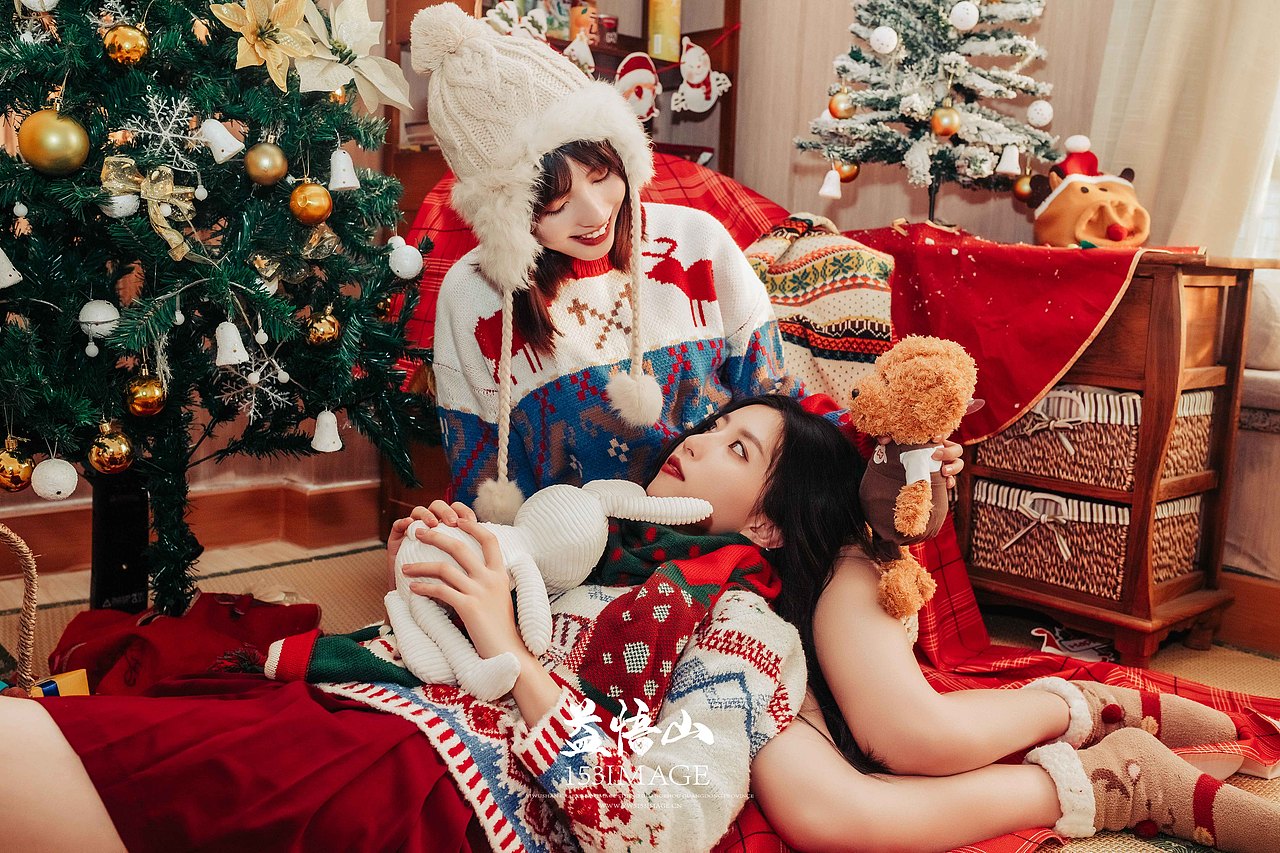 网红圣诞双胞胎姐妹