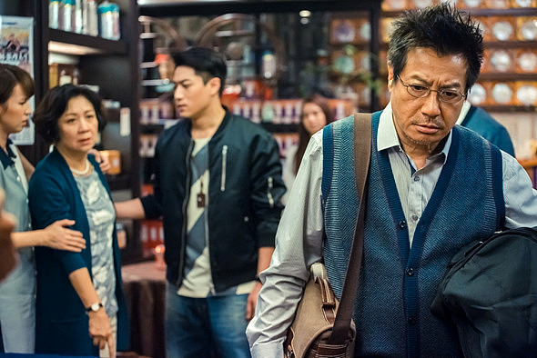 邓丽欣《失恋日》壁纸