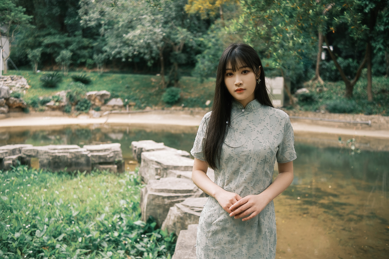 丁香一样的姑娘