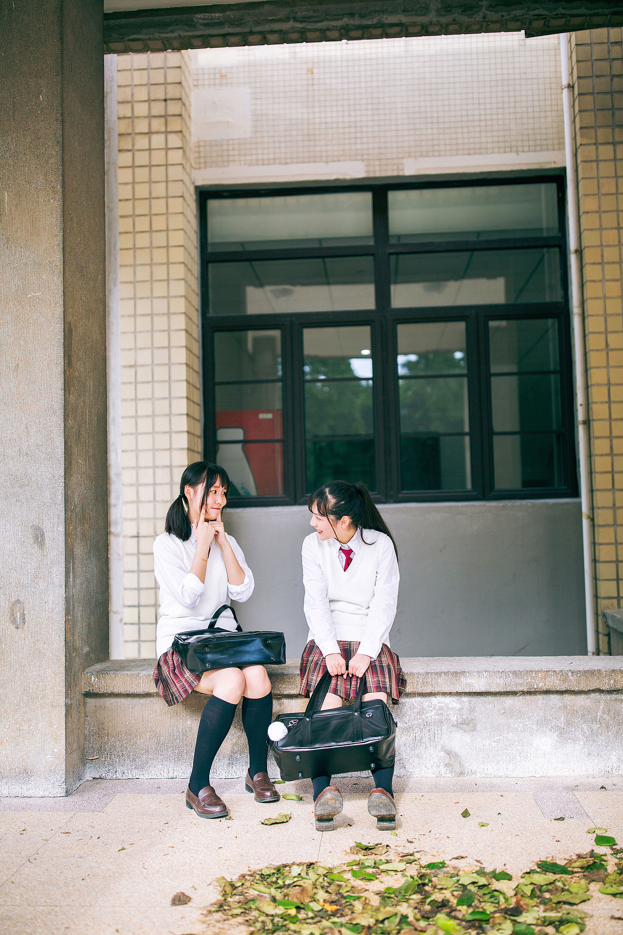 闺蜜（图ZMTMyNDU4MDcy） - 人像摄影 - 站酷设计师小p同学ai原创素材 - 站酷ZCOOL