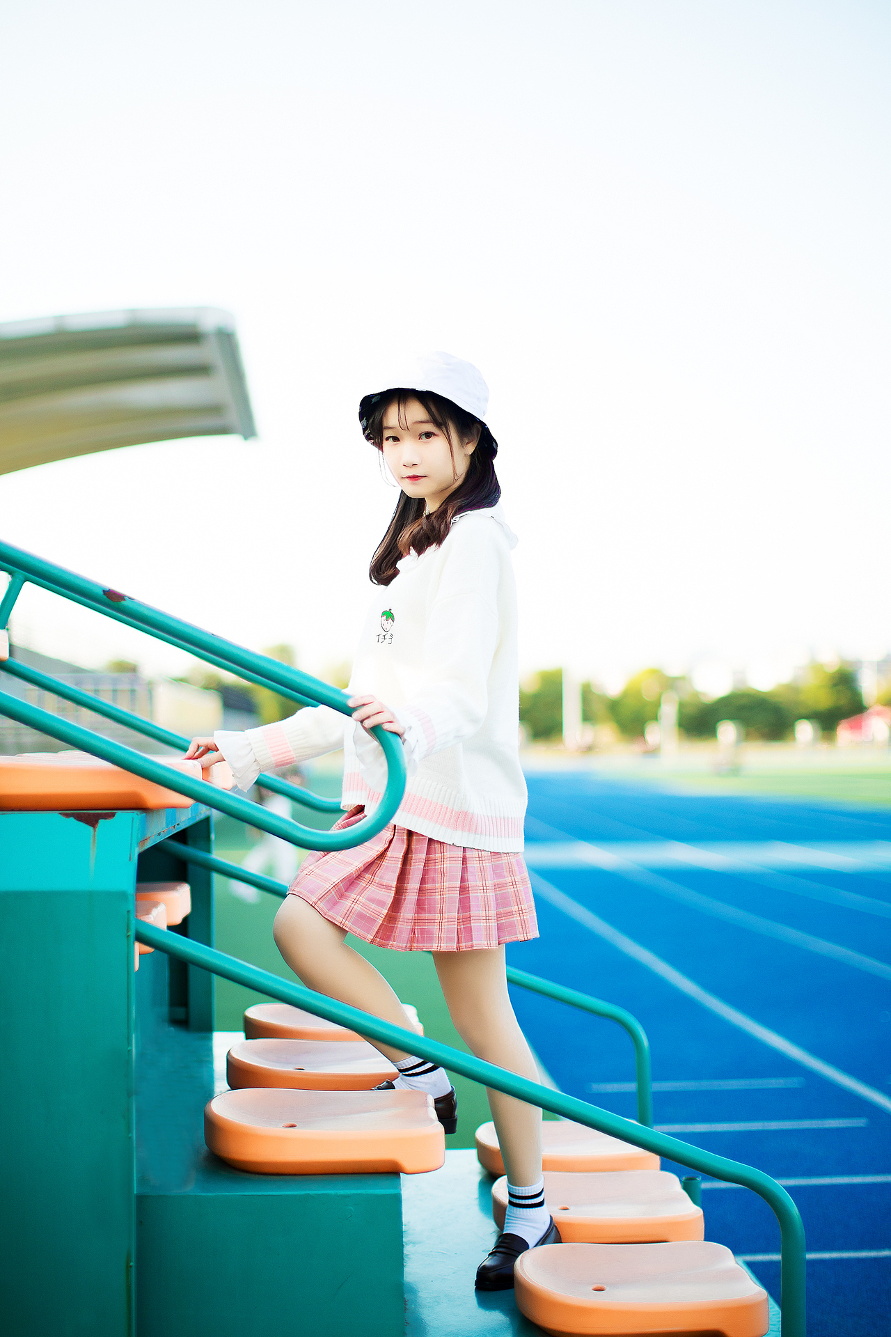 JK小裙子（图ZMTE0NTU3MDU2） - 人像摄影 - 站酷设计师尚来原创素材 - 站酷ZCOOL