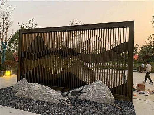 新中式意境山峦云雾不锈钢背景墙屏风