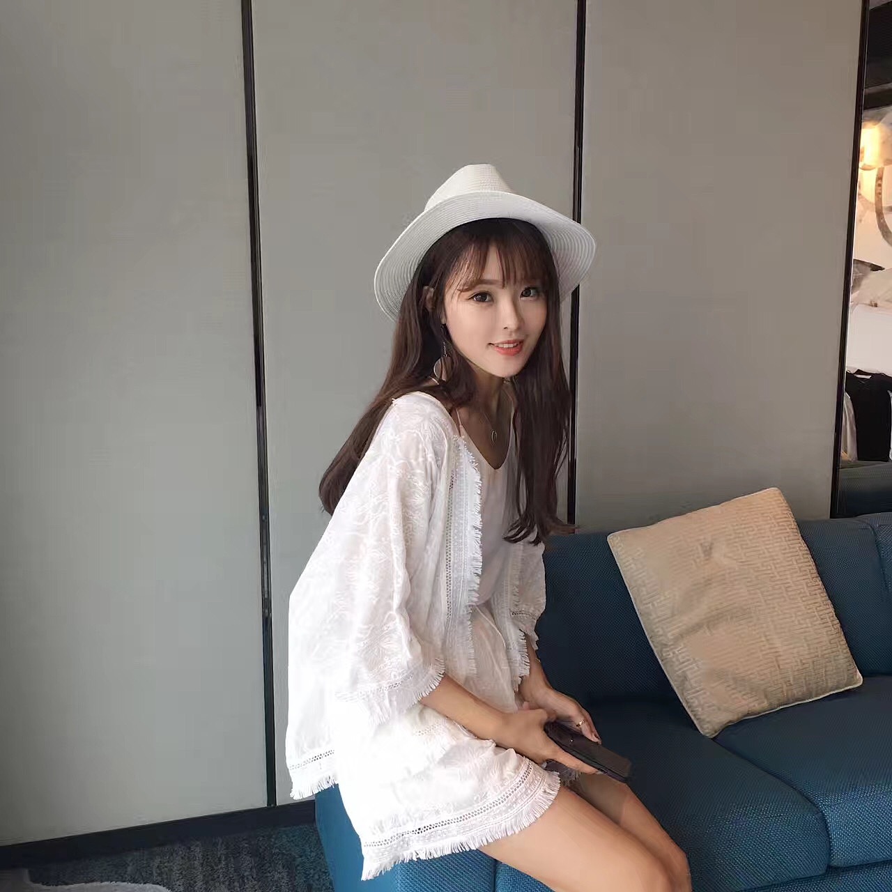 淘宝女装模特摄影 韩版服装模特拍图 学院风服装拍照