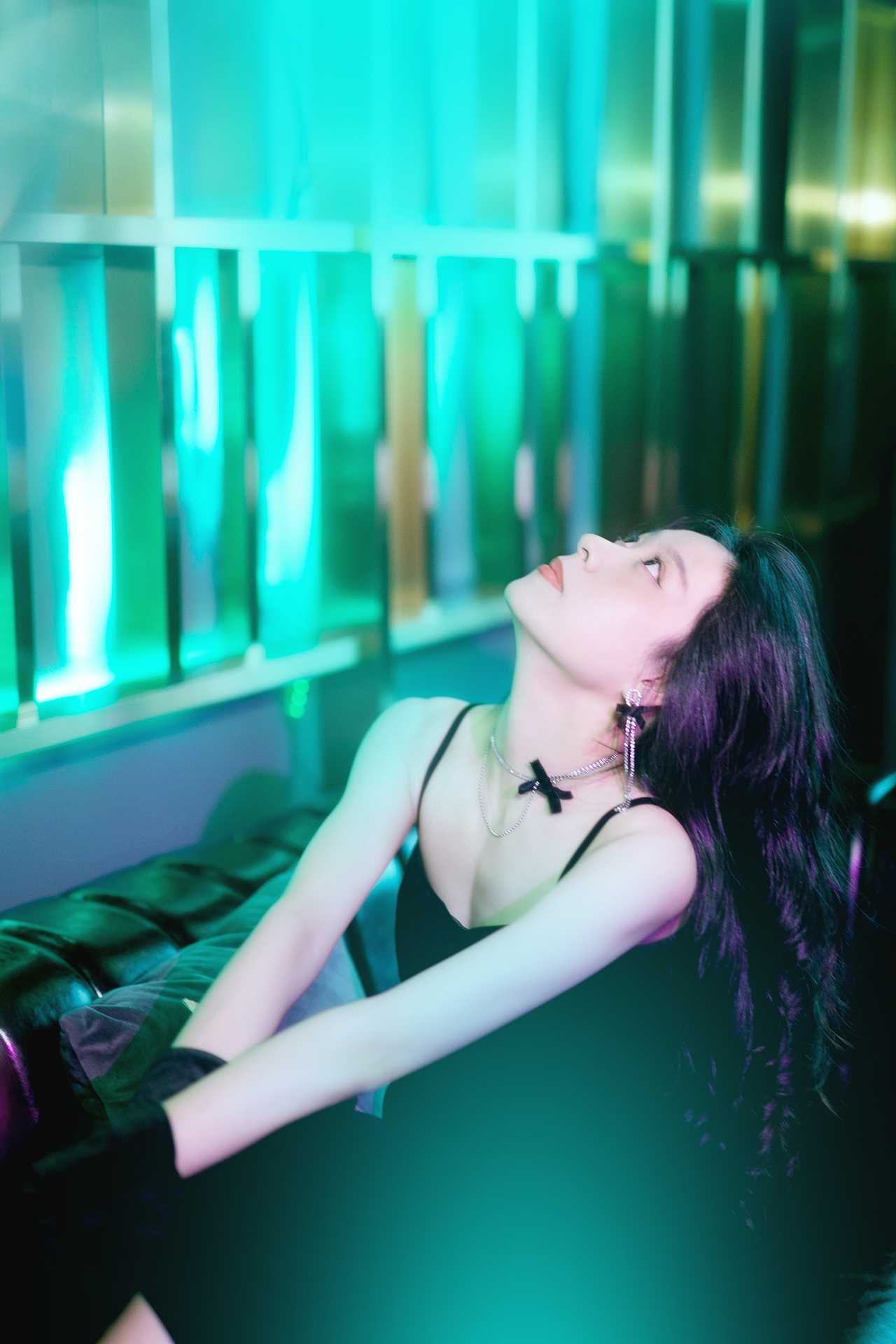 在KTV拍出情绪大片（图ZMzEyMDg3NjQ4） - 人像摄影 - 站酷设计师zumpapapa原创素材 - 站酷ZCOOL