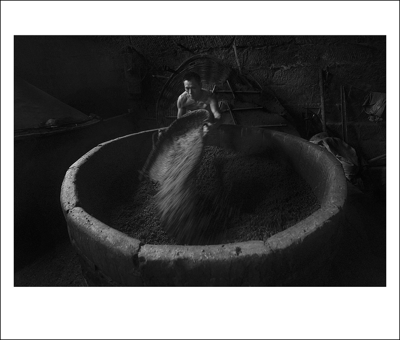 老酒坊（图ZNTQ2ODA0NTI=） - 人文/纪实摄影 - 站酷设计师雨萌1994原创素材 - 站酷ZCOOL