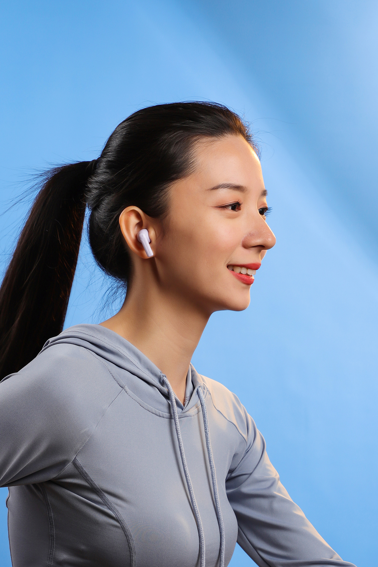 蓝牙耳机（图ZMzEwMzEyOTI4） - 产品摄影 - 站酷设计师To1893原创素材 - 站酷ZCOOL