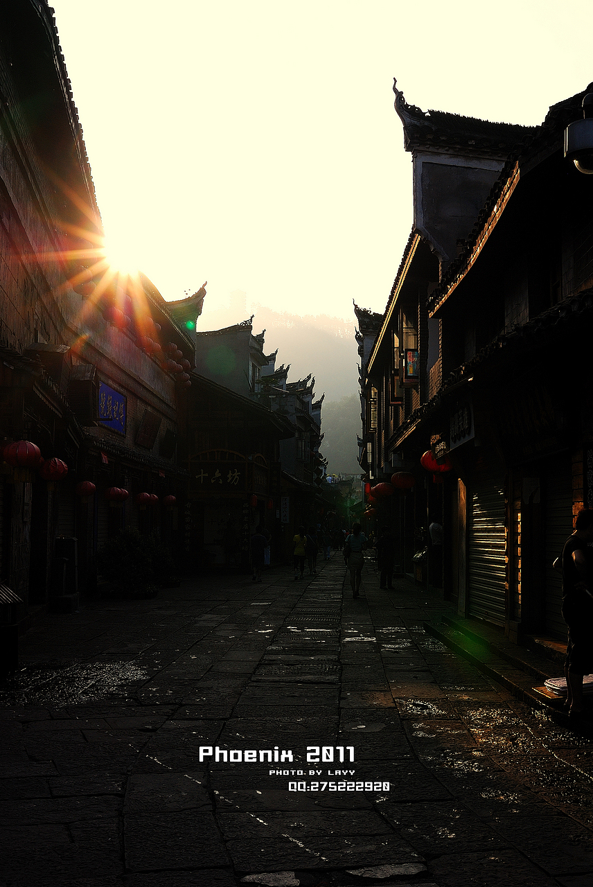 《天边的凤凰古镇》 # layy的时光机 #