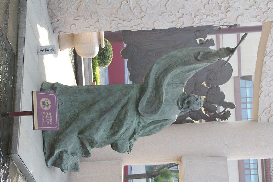 大雁塔广场的城市雕塑