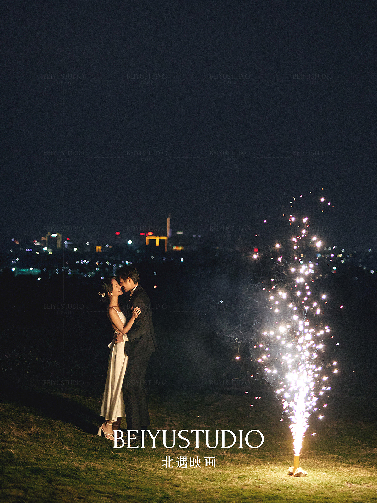 星火，浪漫在婚纱里为你点燃错落星河（图ZMjkxODE4MDky） - 婚礼摄影 - 站酷设计师北遇映画原创素材 - 站酷ZCOOL