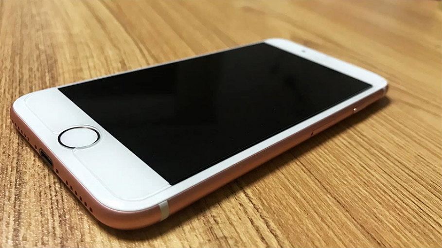 PS 影像创意 图片合成 手机上跳动的水花（图ZNzc4NDMzNjg=） - 宣传物料 - 站酷设计师Soleil_Sun原创素材 - 站酷ZCOOL