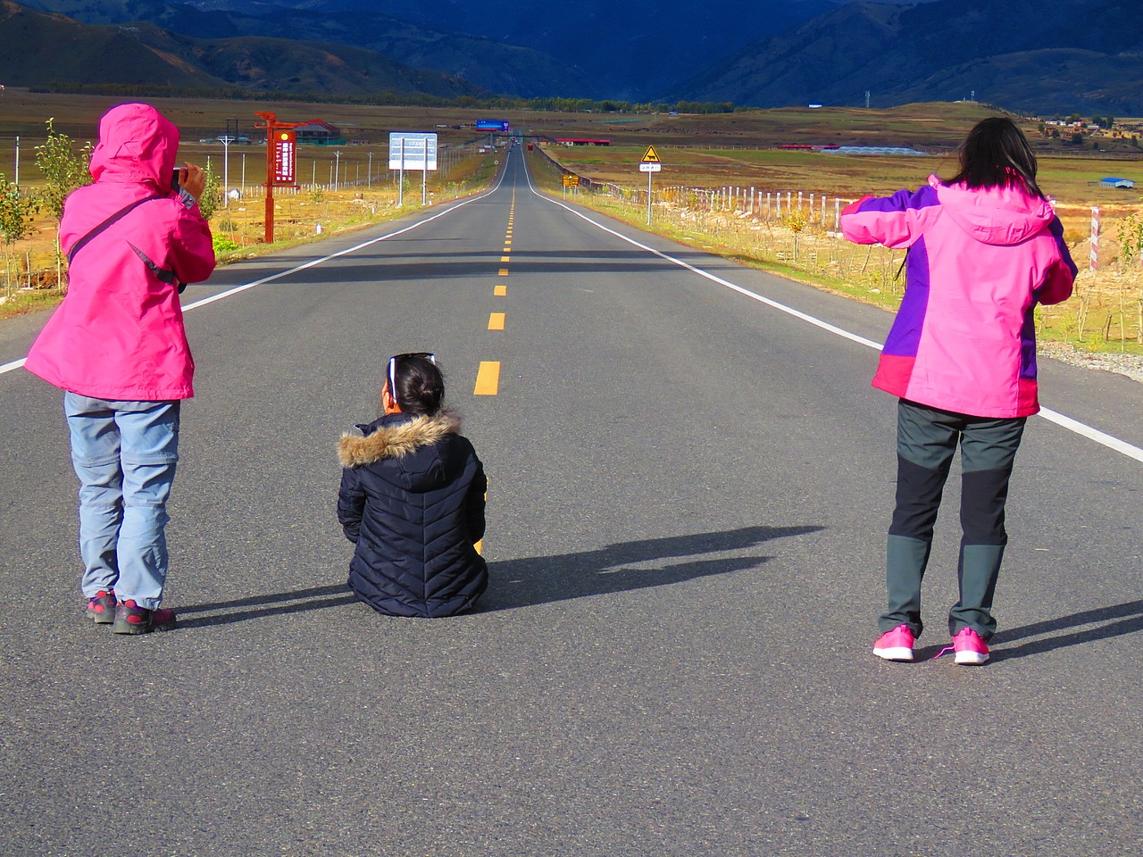 高原風(fēng)情（圖ZNjg0NzQxNDg=） - 風(fēng)光攝影 - 站酷設(shè)計師行走世界何何原創(chuàng)素材 - 站酷ZCOOL