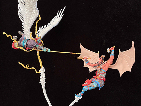 康健面塑作品《雷震子战辛环》