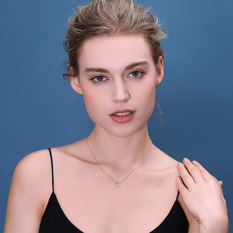 心意礼物简约蝴蝶结心形项链