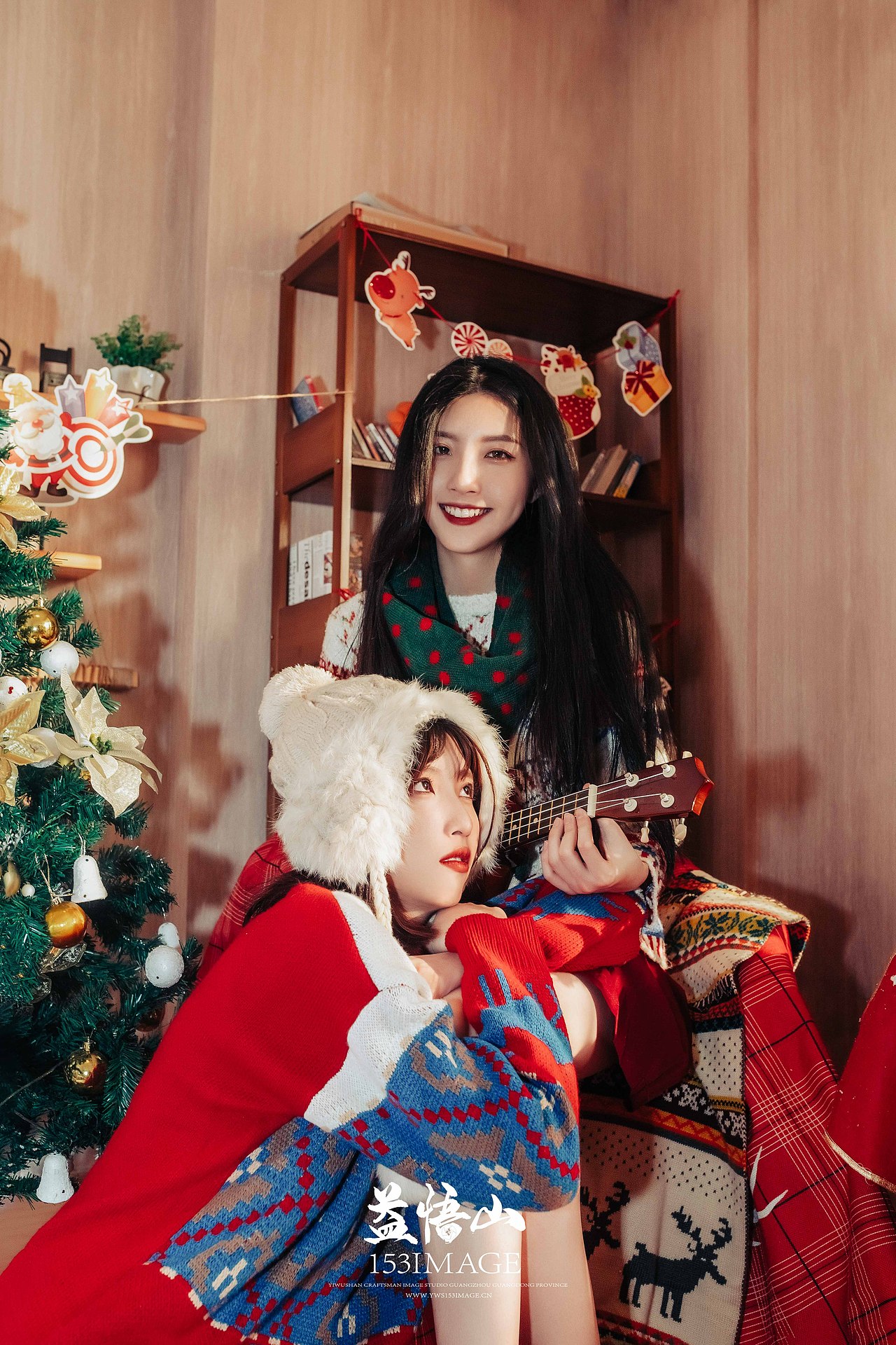 网红圣诞双胞胎姐妹