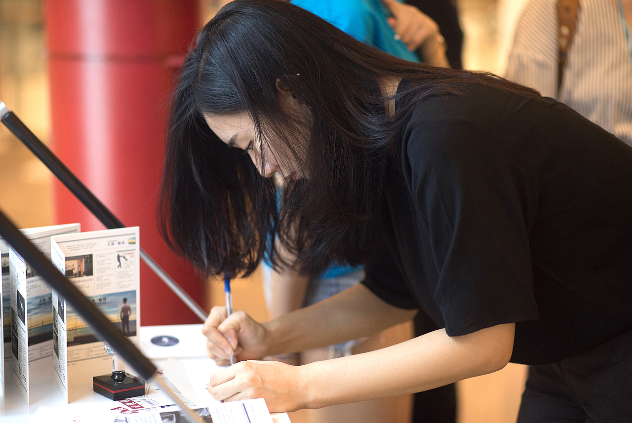 三星父亲节头条装置艺术展