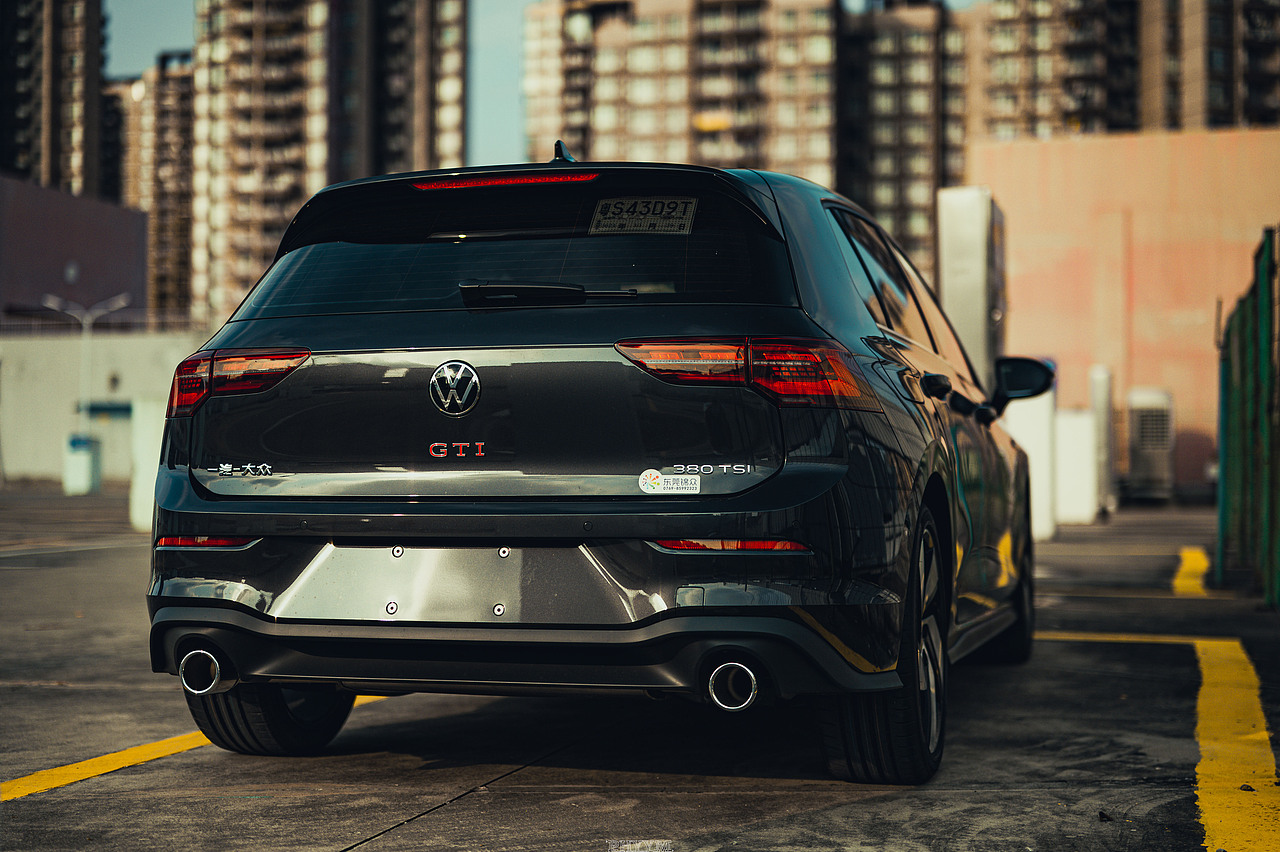 汽车摄影 大众 高尔夫 8代gti（图ZMjczOTkxOTEy） - 产品摄影 - 站酷设计师phyym玉米原创素材 - 站酷ZCOOL