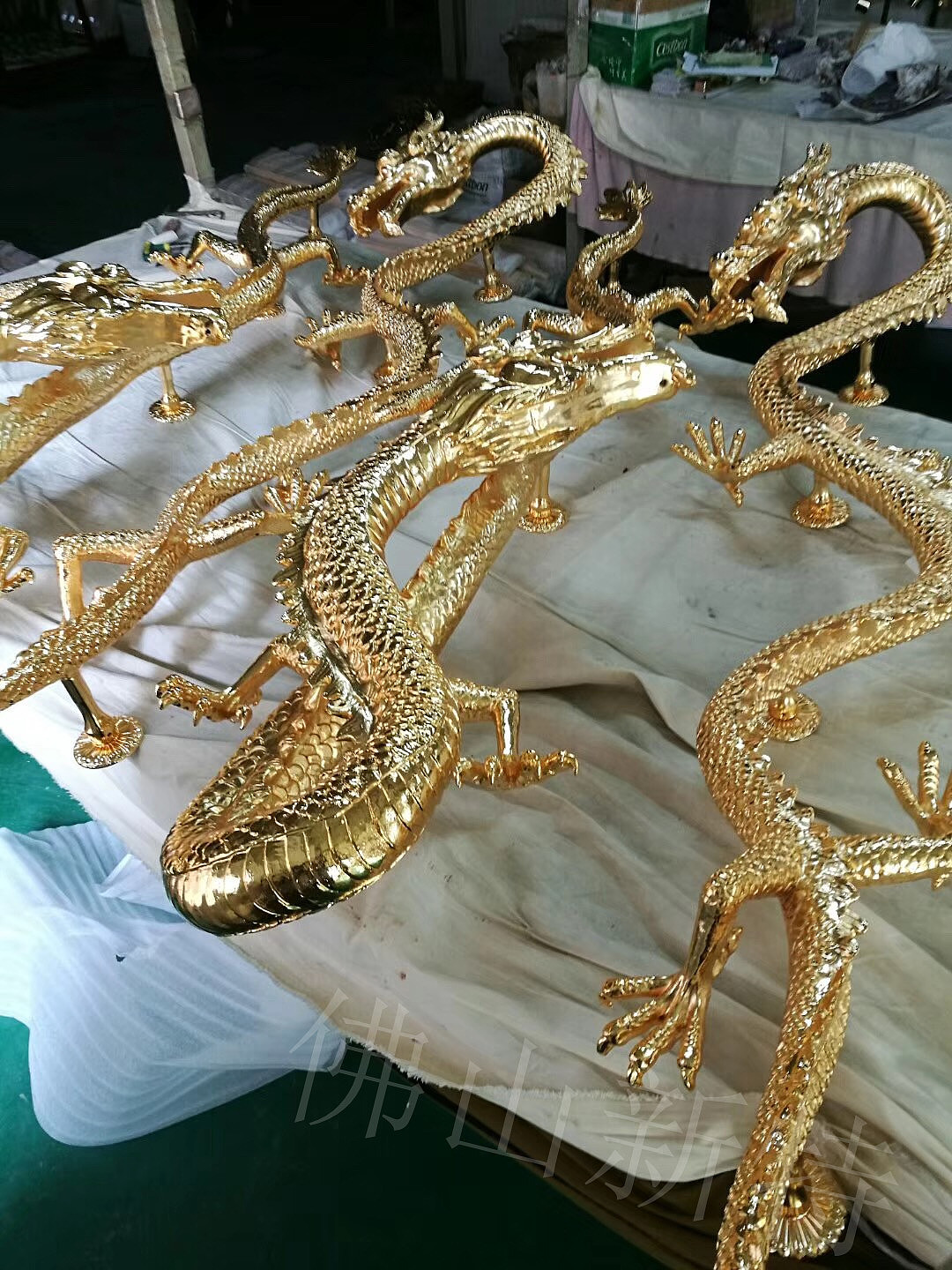 有色金属高档精雕工艺品最新款