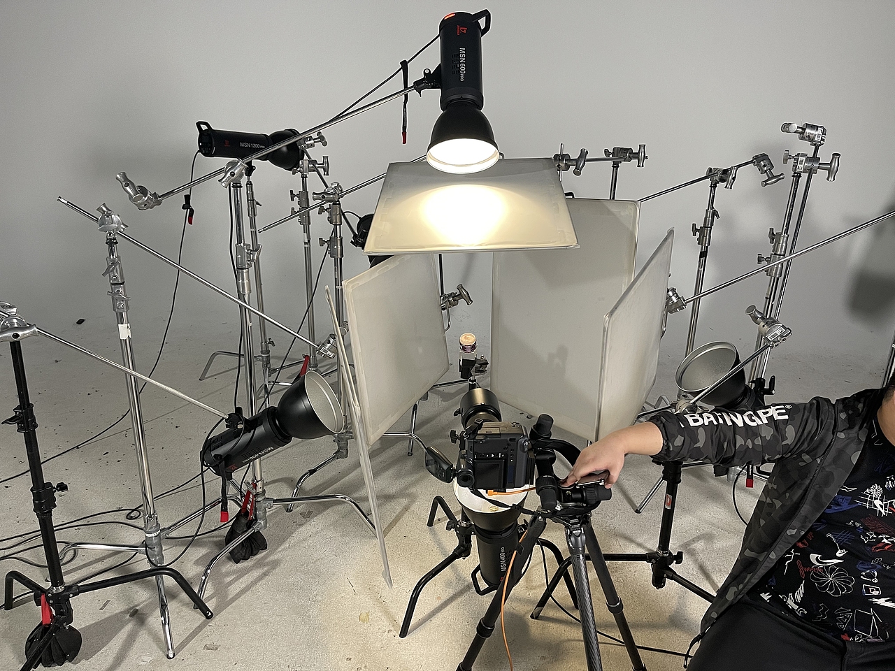 膏体状精华霜怎么拍——Sisley黑玫瑰焕彩精华霜拍摄