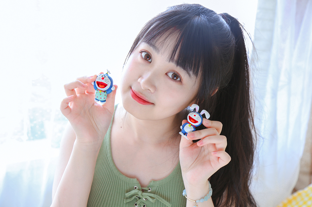 “今天我请客 请你喝可乐 希望你可爱又快乐” 