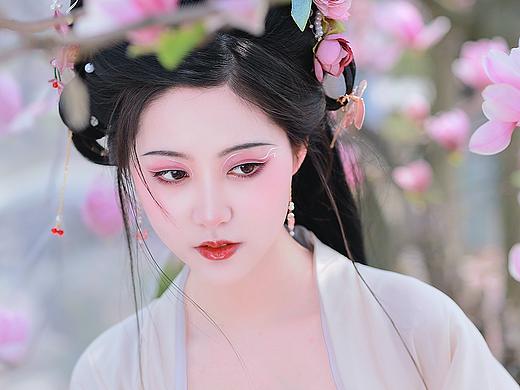 春日花神 玉兰花 ｜绰约新妆玉有辉 素娥千队雪成围 