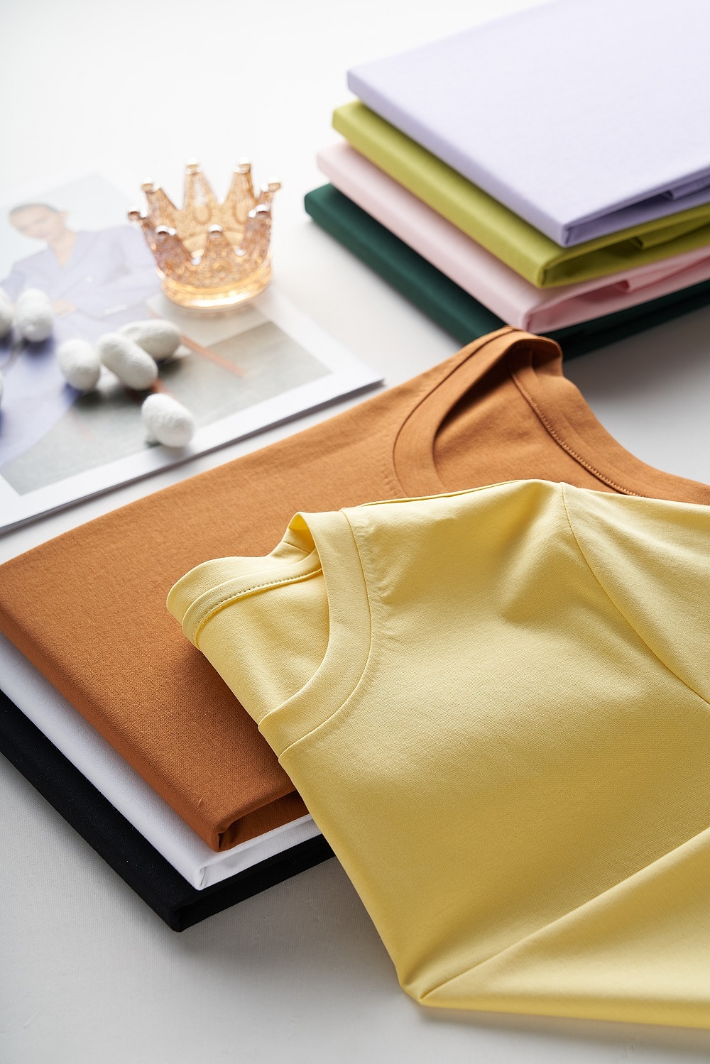 2021年电商女装T恤平铺创意拍摄客片