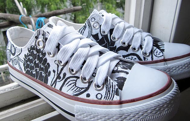 我的黑白手绘鞋