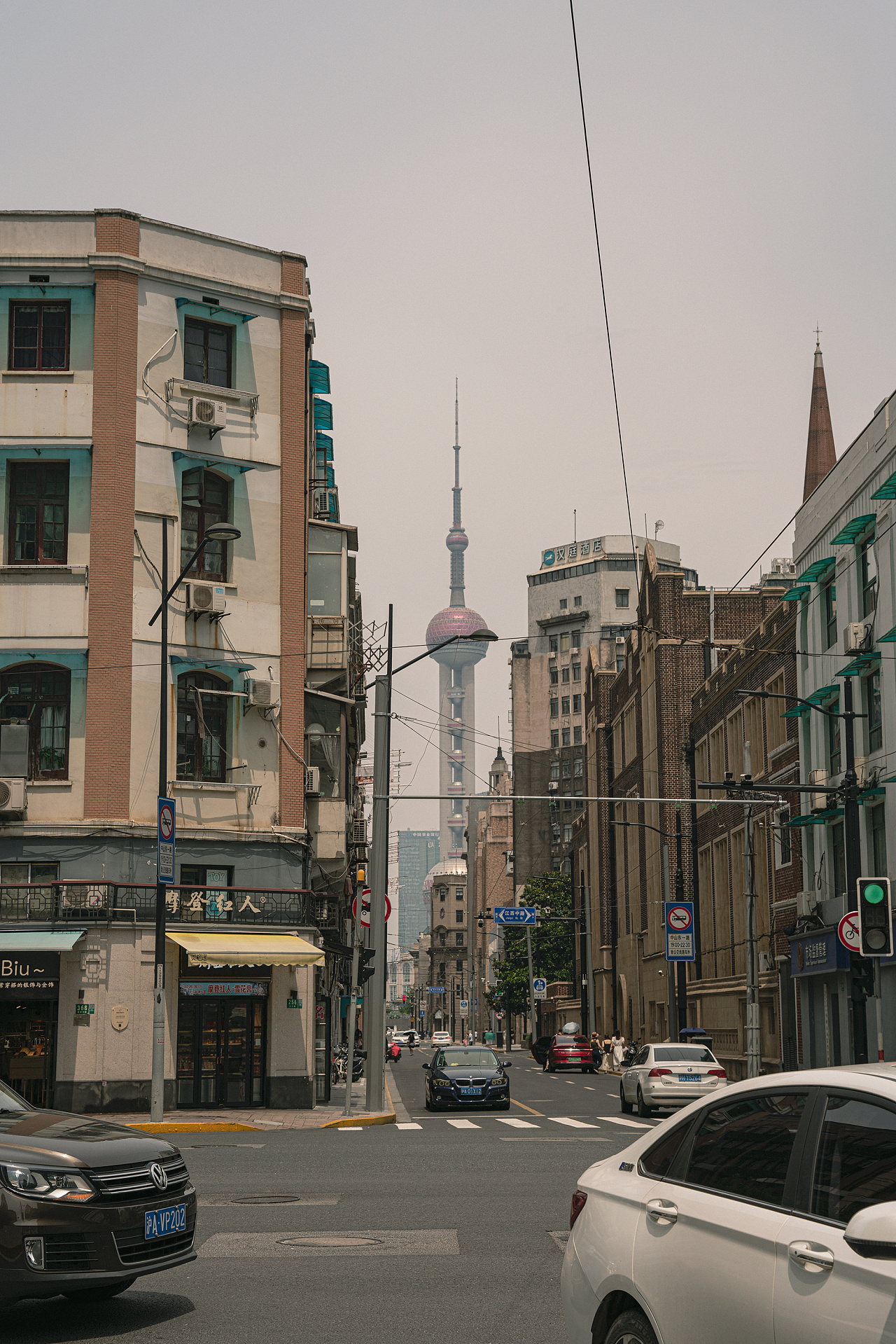 烈日下的上海街头|摄影|其他摄影|粉红香香猪 - 原创作品 - 站酷