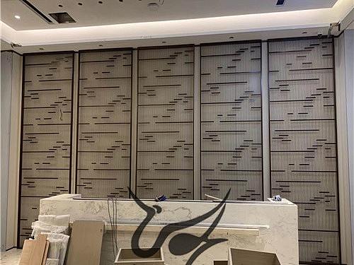客厅钛金铝板雕刻隔断屏风 雕刻镂空屏风高清效果大图