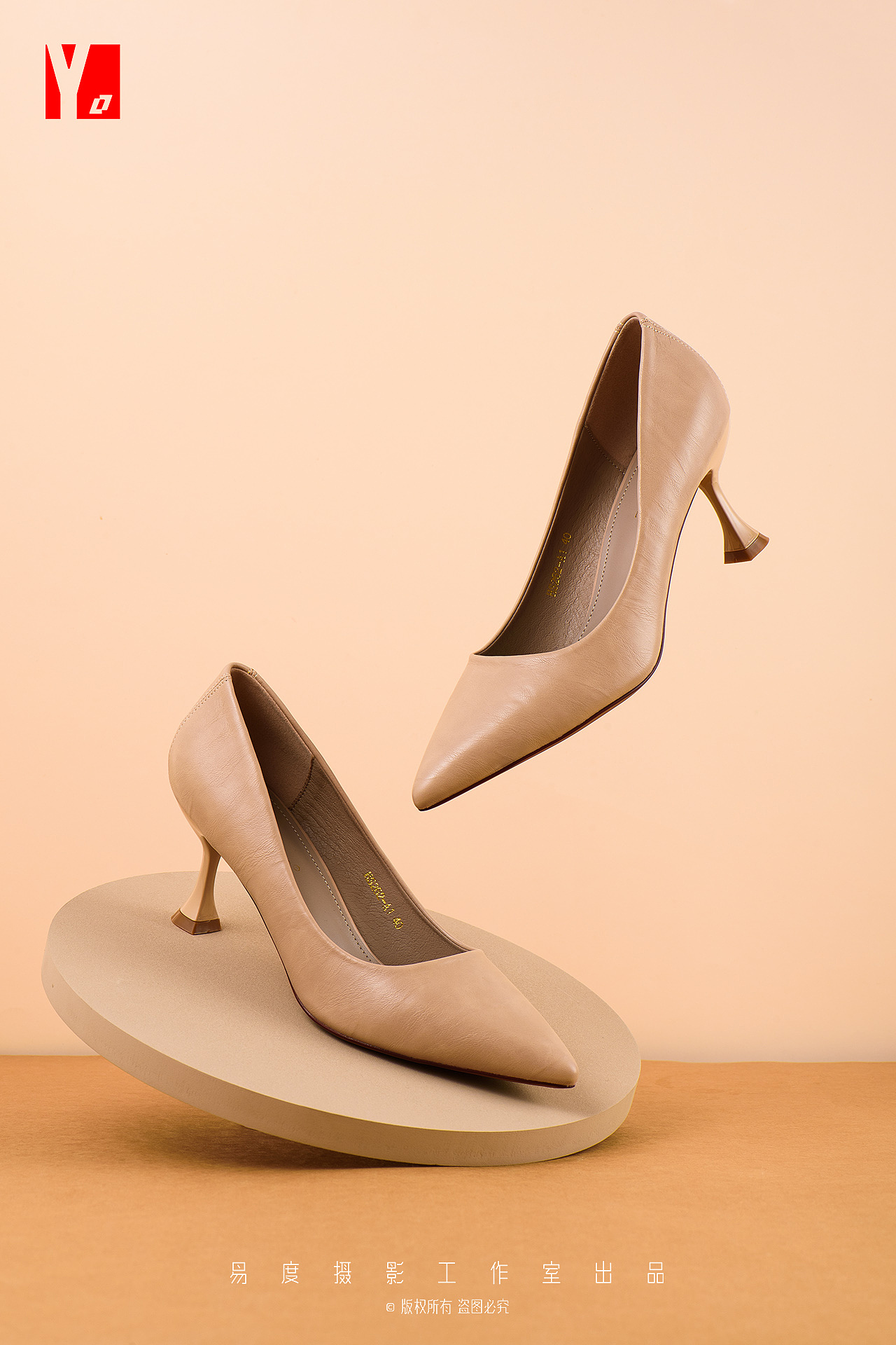 女鞋高跟鞋创意拍摄鞋子