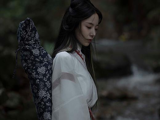 隐