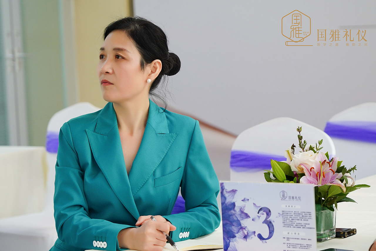 国雅礼仪（图ZMjQyMzM3MDM2） - 人像摄影 - 站酷设计师国雅礼仪原创素材 - 站酷ZCOOL