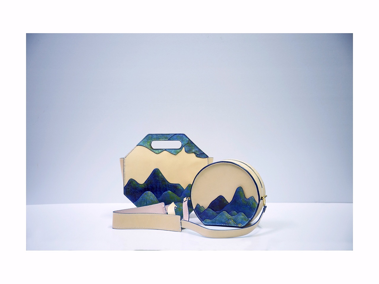 《山水系列 》手工皮具（图ZMTMyMDY2NzQ0） - 工艺品设计 - 站酷设计师谢少芬原创素材 - 站酷ZCOOL