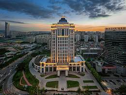 夕陽(yáng)下的海關(guān)