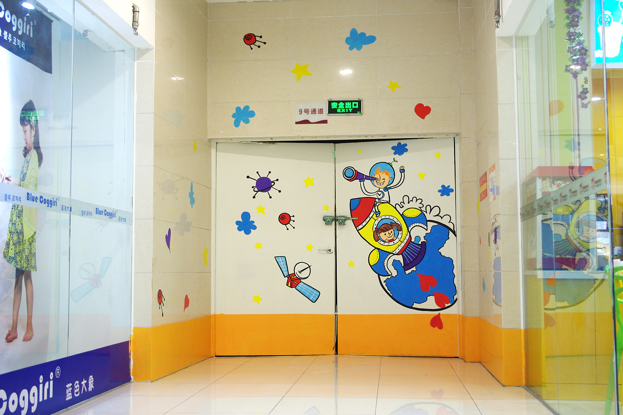 豹小玉手绘〕青岛-即墨-宝龙广场消防通道美化手绘背景墙