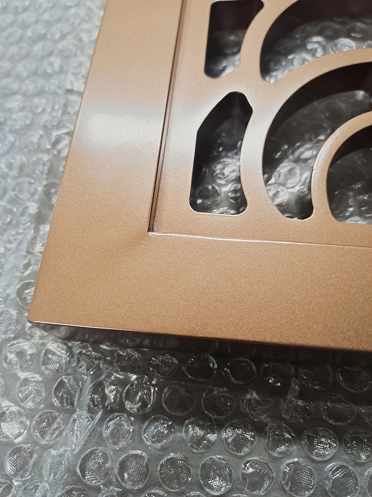 业主定制铝板雕刻镂空玫瑰花屏风隔断