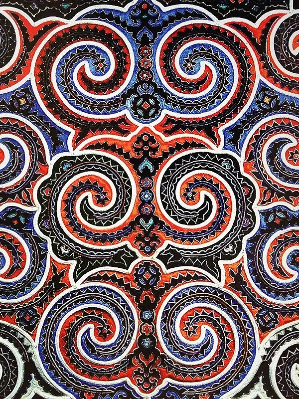 而刺绣就是从纹身的图腾演变而来的.