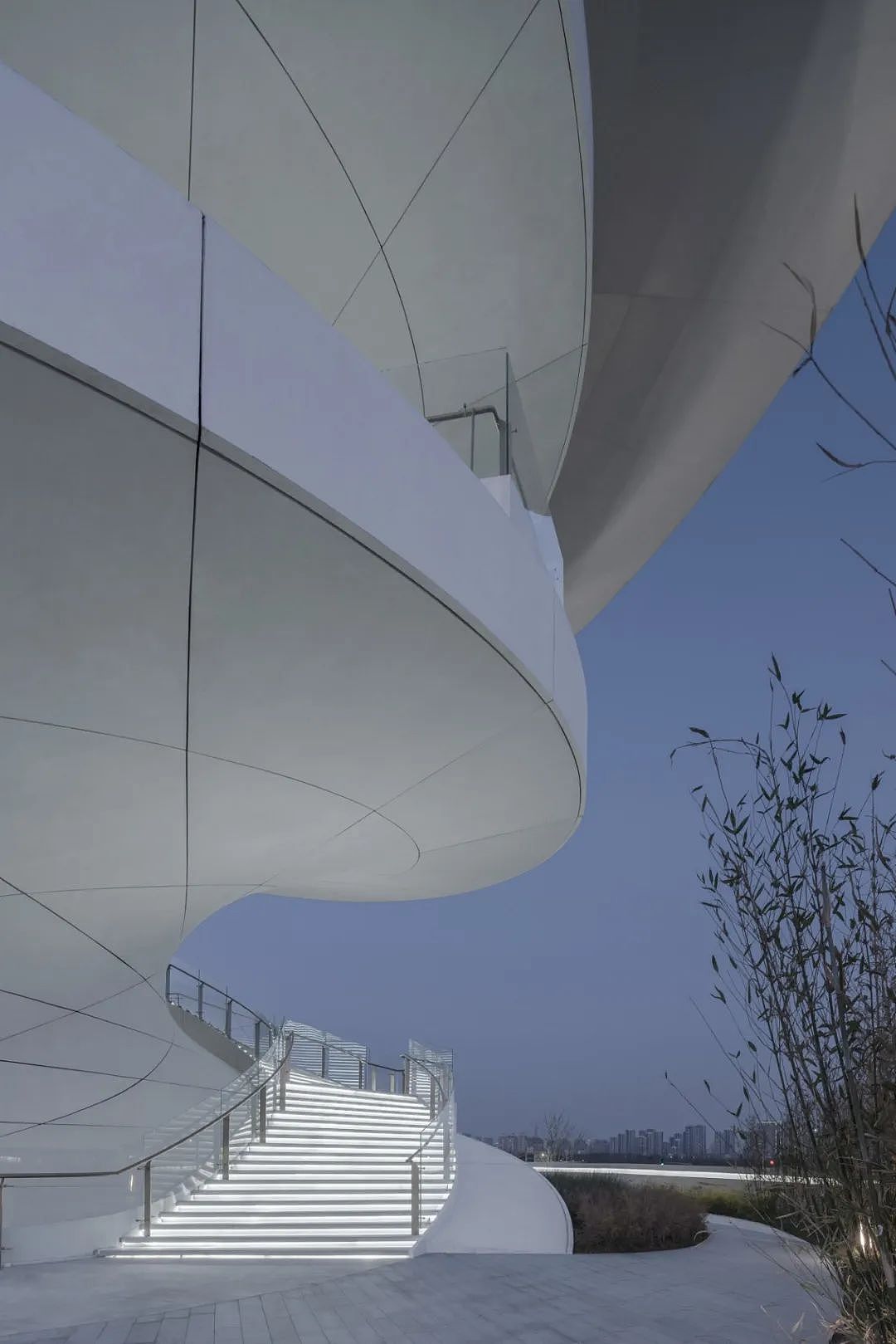 世纪水岸鸟屿浮云