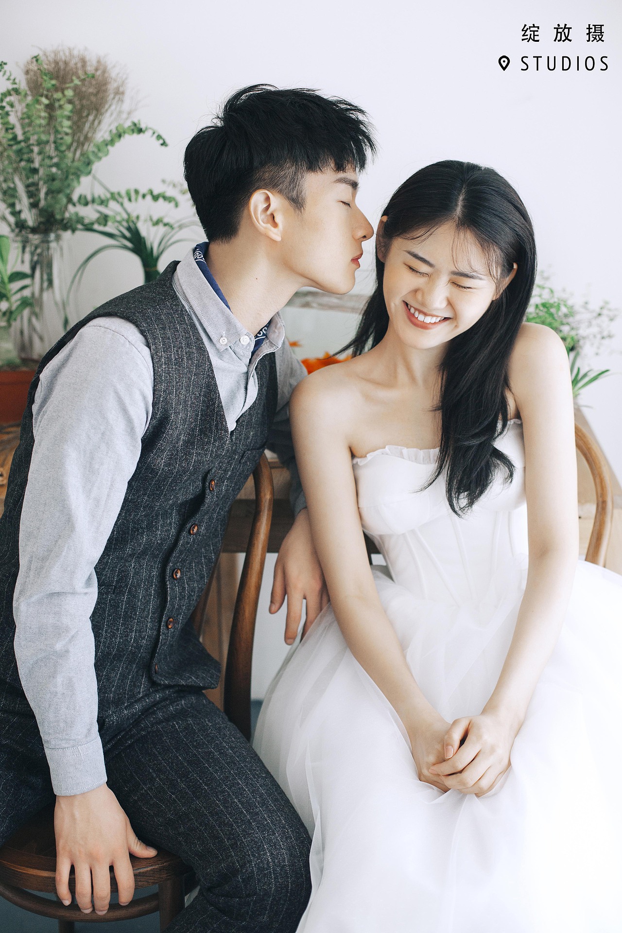 温柔缱绻,森系室内婚纱照