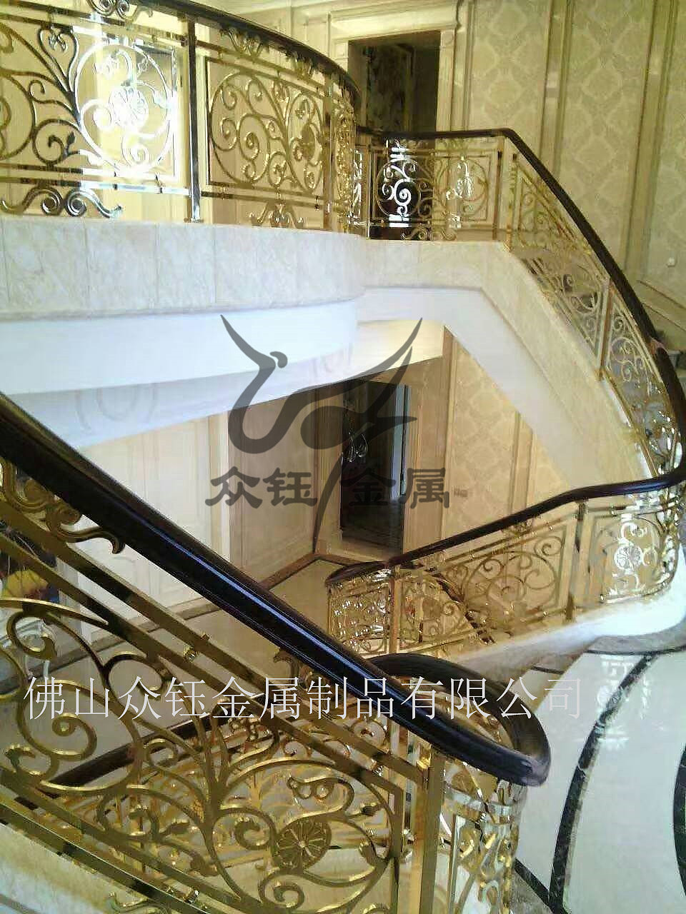 旋转楼梯铝板雕花楼梯护栏家装专属打造定制