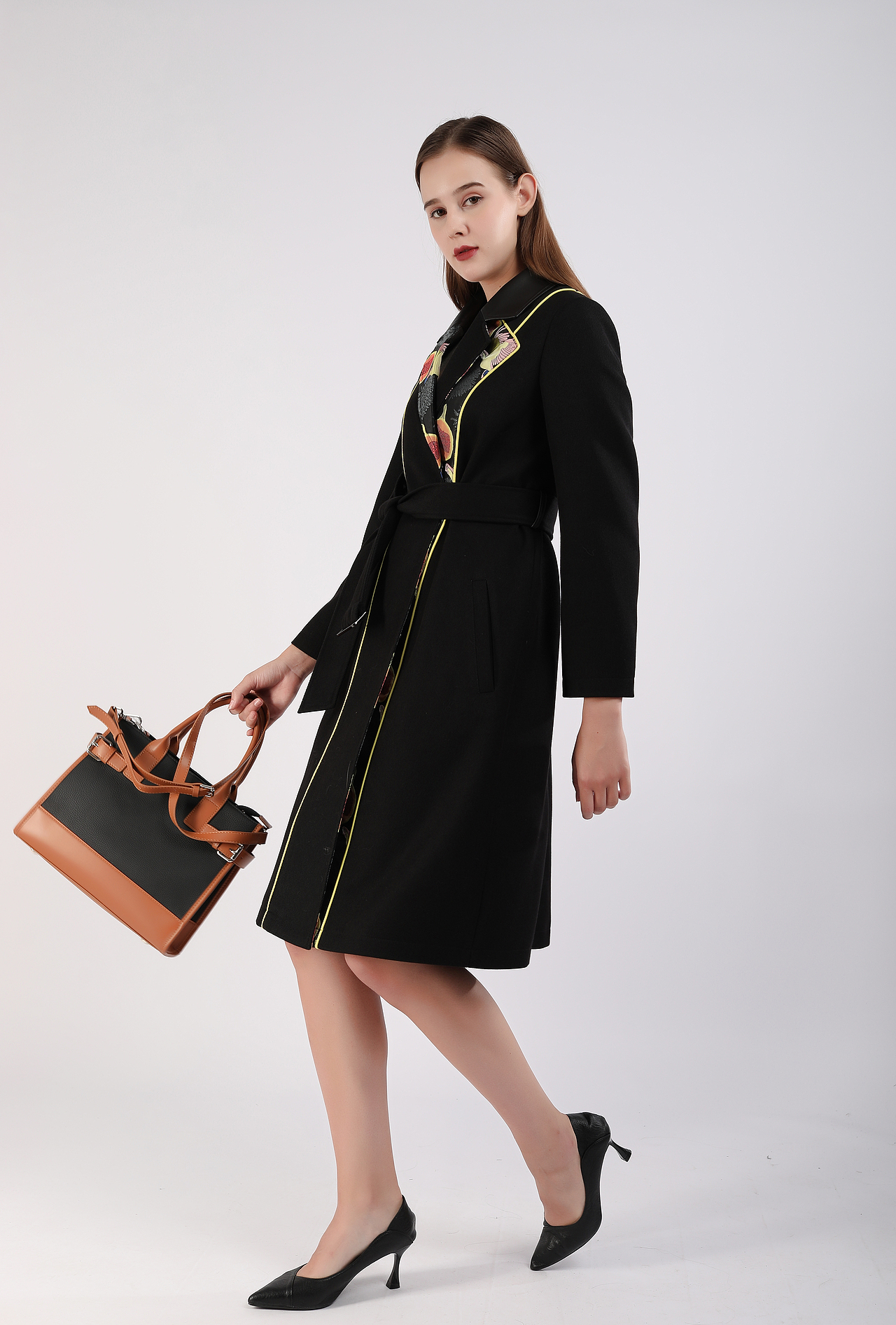 奥林服装皮衣大衣拍摄广告摄影产品拍照女装外模跨境服（图ZMjcyMDEyNTA0） - 人像摄影 - 站酷设计师零晨视觉摄影原创素材 - 站酷ZCOOL