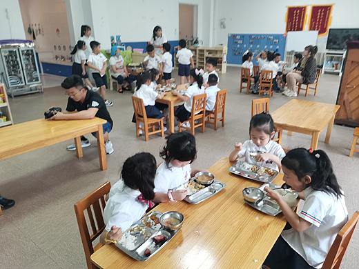 青岛春阳国际幼儿园毕业典礼（个人主页-ZNDkxMzM3NTY=） - 短片 - 站酷设计师影片存档原创素材 - 站酷ZCOOL