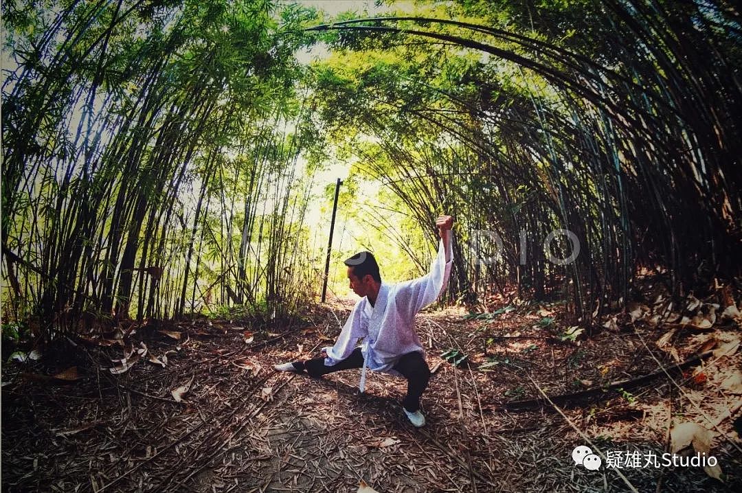 由平民百姓到武当山上,无处不是太极的踪影,相约在竹林里,也是我想拍