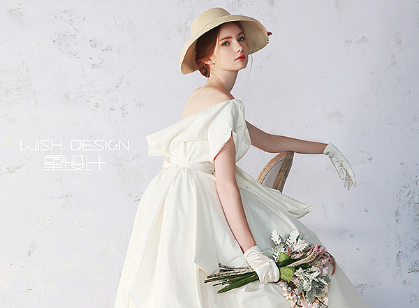 兰奕婚纱2015春夏新品:舍龙索城堡的少女