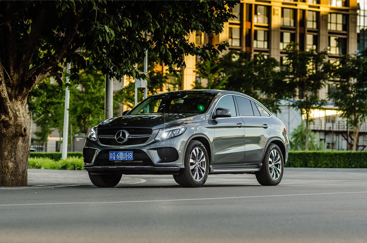 d7000奔馳coupe 攝影不是拼器材是夢想審美技術(shù)氣質(zhì)（圖ZMTU1NjMwMDYw） - 產(chǎn)品攝影 - 站酷設(shè)計(jì)師村長Wong原創(chuàng)素材 - 站酷ZCOOL